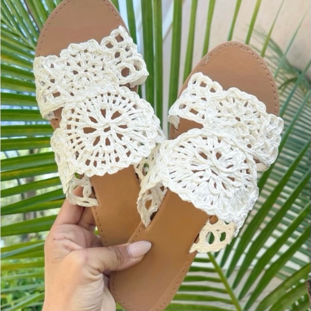 Pink Lily White Raffia Sandals